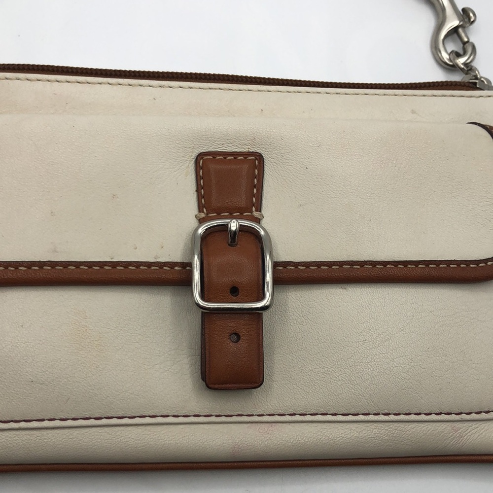 COACH White Saddle Leather Wristlet Buckle Flap Clutch. VTG - Picture 2 of 16